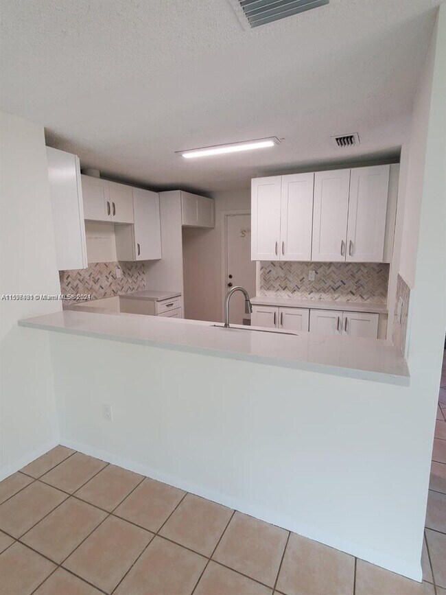 Building Photo - 11742 SW 52nd St