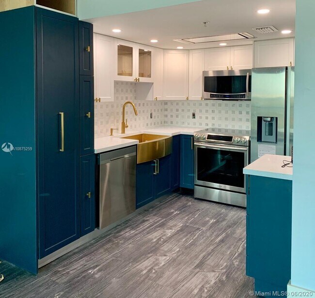Foto del edificio - 1690 SW 27th Ave