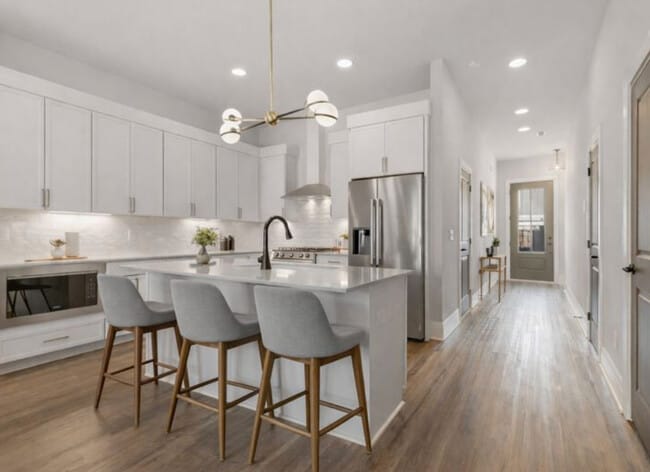 Foto del edificio - Noble Place Townhomes