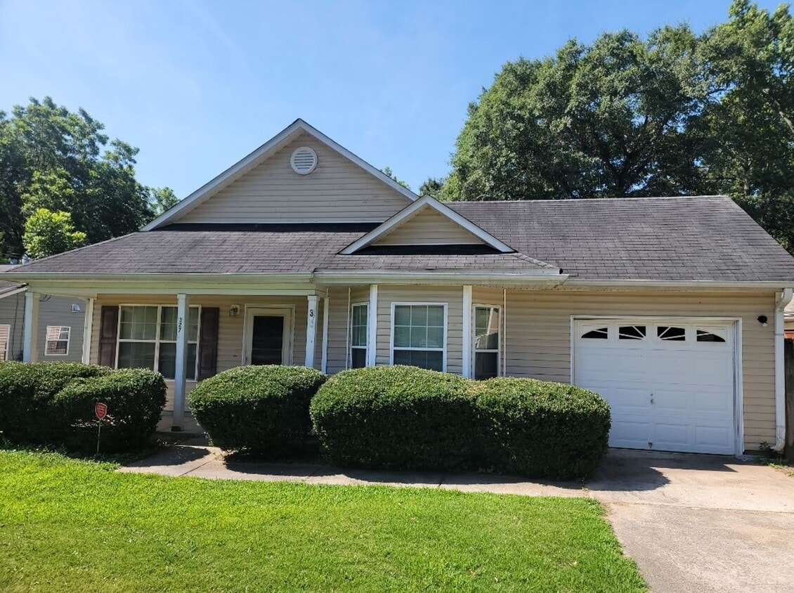 Primary Photo - Great House in Forest Park, Great Price 3 ...