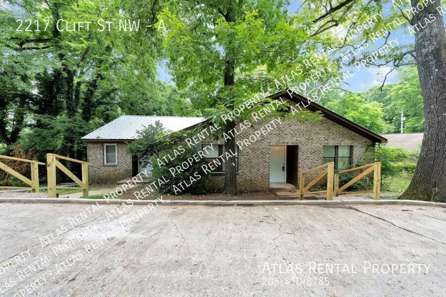 Foto principal - 2217 Clift St NW