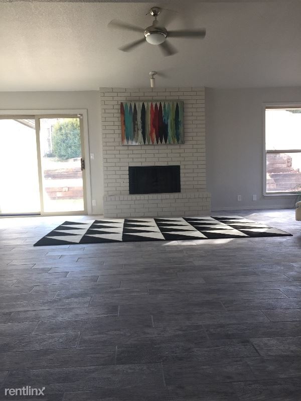 Foto del edificio - 7110 E 98th St