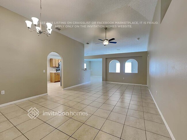 Building Photo - 12636 Lake Vista Dr