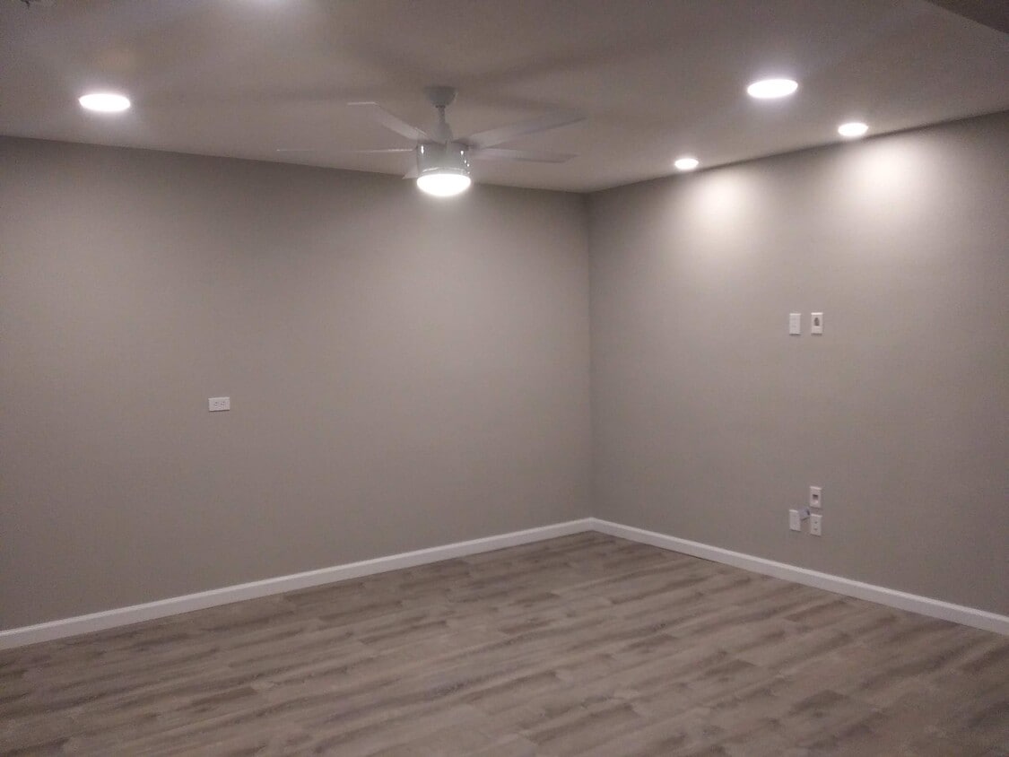 Living Space - 111 S Dale Ct