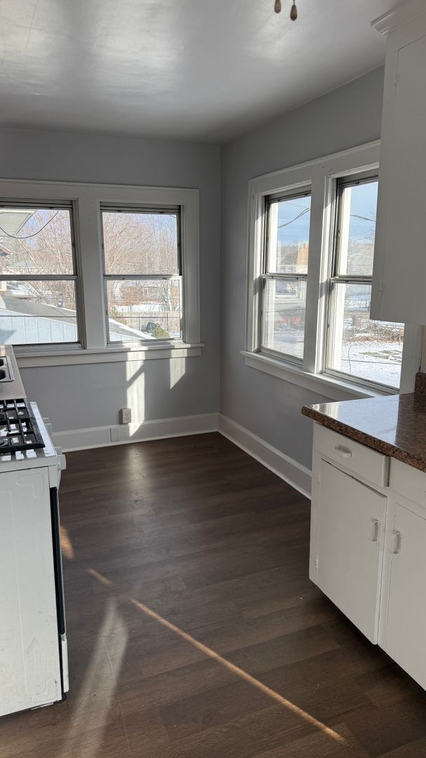 Building Photo - 453 Baldwin Ave