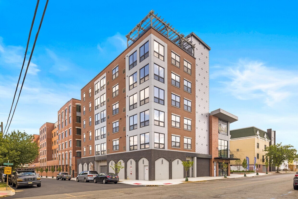 Foto principal - 172 Avenue F