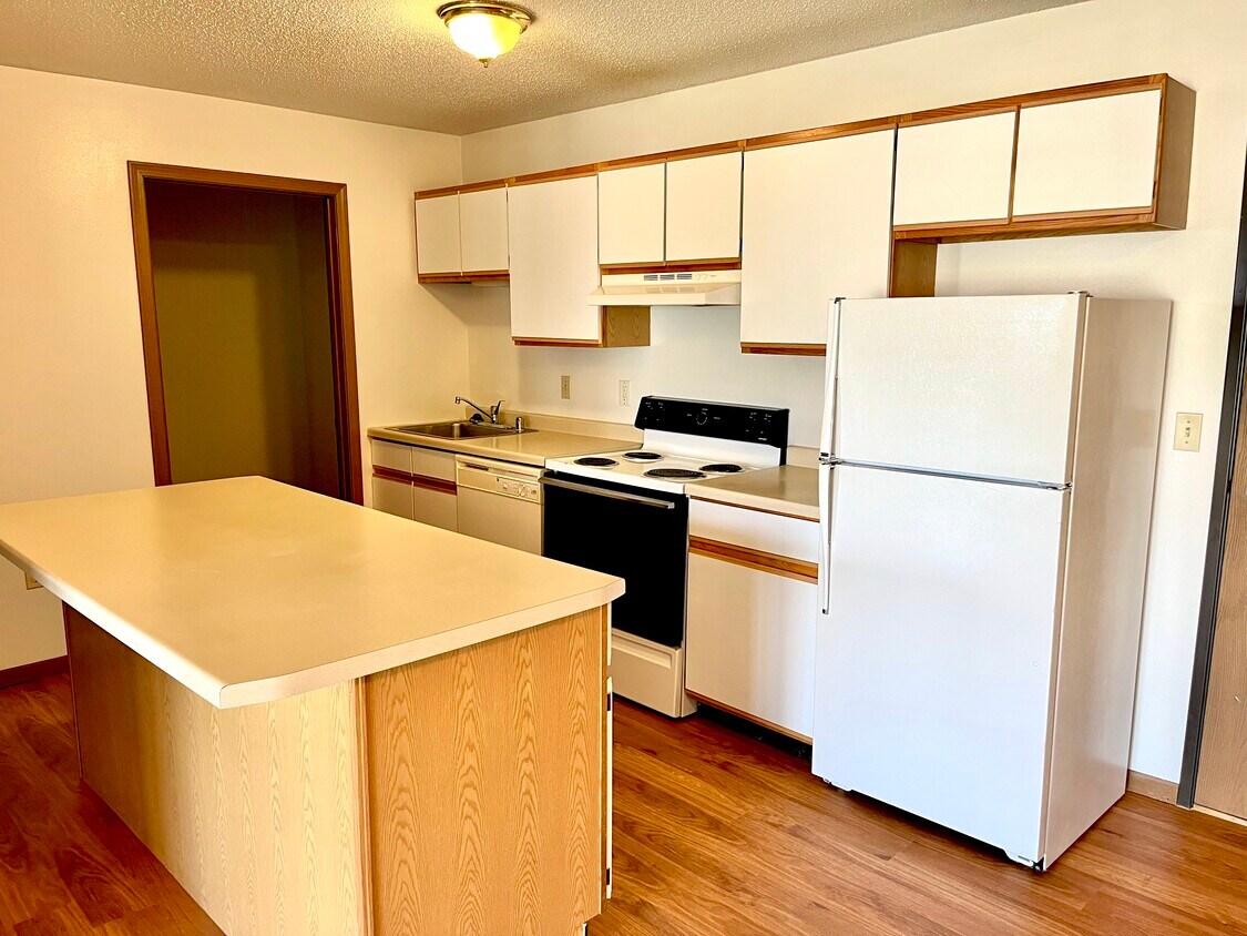 625 Amy Dr Unit 5, Holmen, WI 54636 Apartments in Holmen, WI