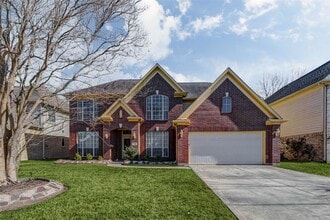 Building Photo - 155 Perfidia Dr