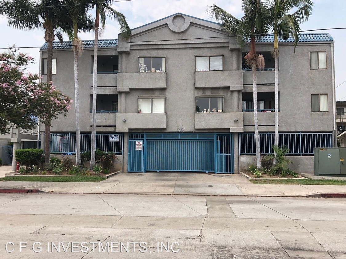 Primary Photo - 1206 N Parton St