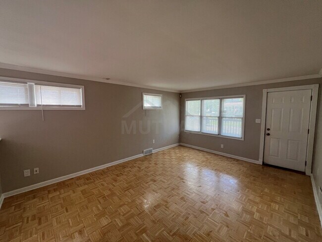 Foto del edificio - 429 E Milton Ave