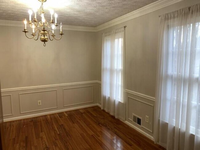 Building Photo - 3 bedroom in Marietta GA 30062