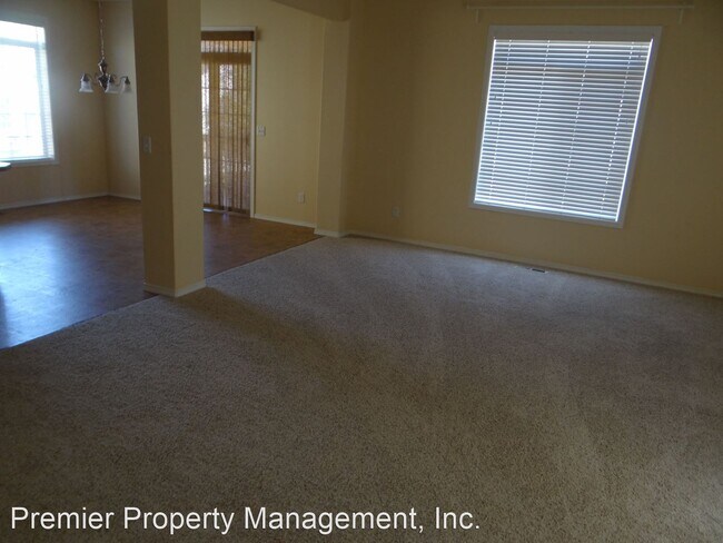 Building Photo - 4 br, 2.5 bath House - 102 NW 152nd St.