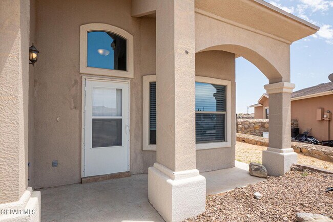 Foto del edificio - 3274 Maple Point Dr