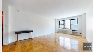 Building Photo - 236 E 36th St