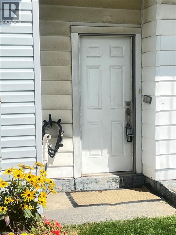 Building Photo - 99 Brucedale Ave E