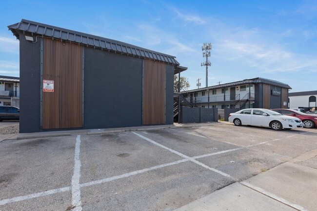 Foto del edificio - 7929 Gault St