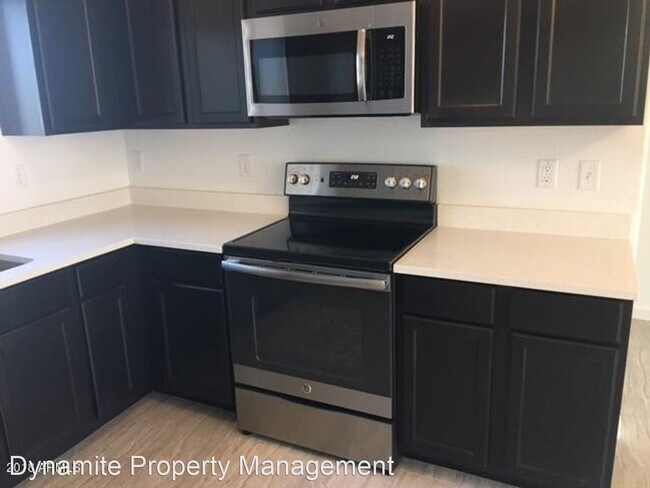 Building Photo - 3 br, 2 bath House - 10821 W Carmelita Circle