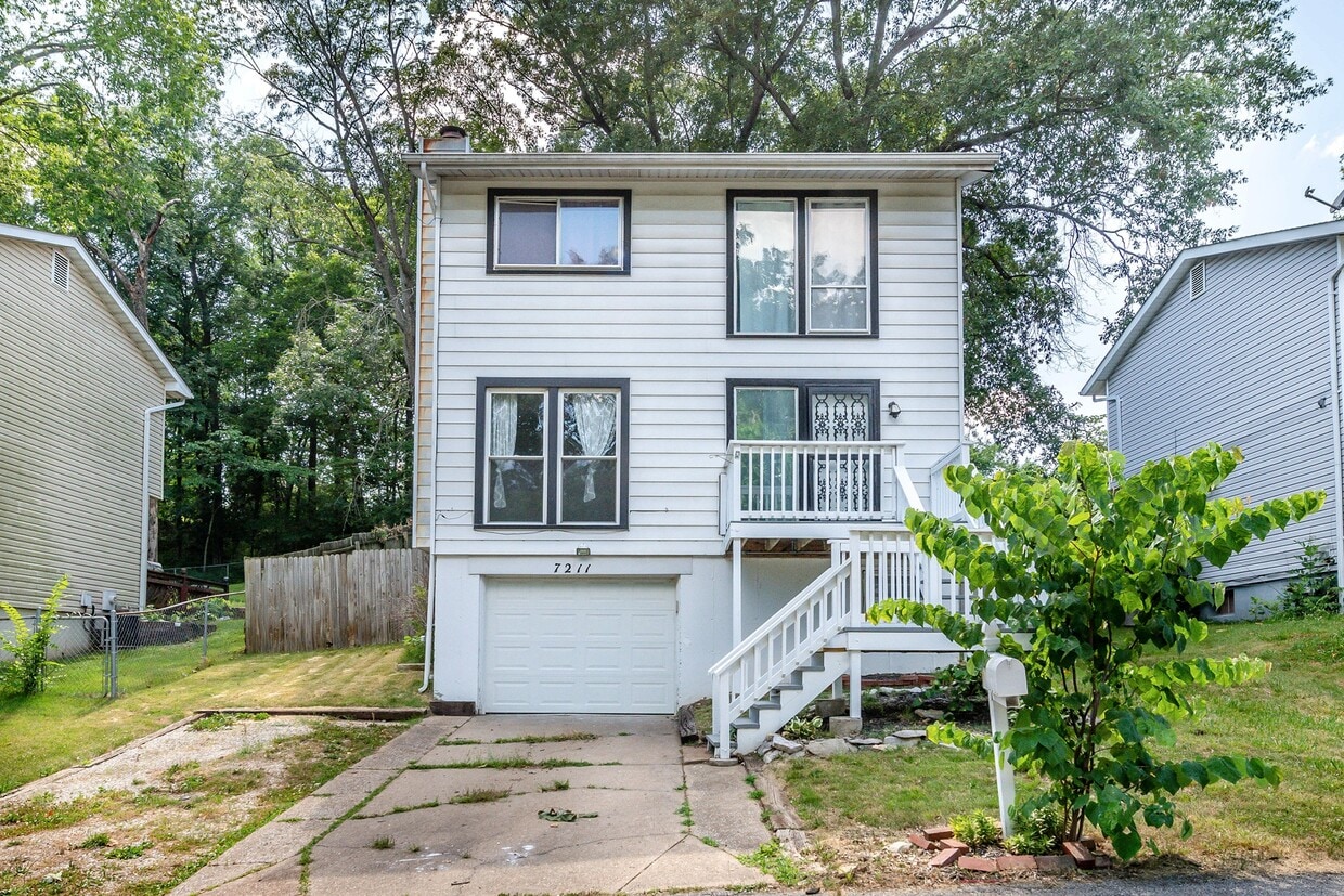 Primary Photo - 7211 Wayles Dr
