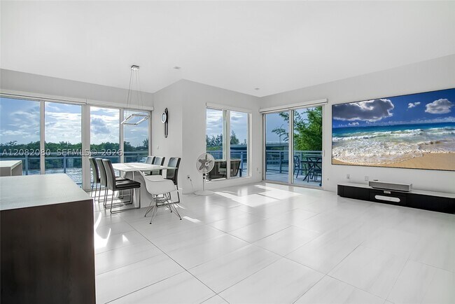 Building Photo - 6100 N Ocean Dr