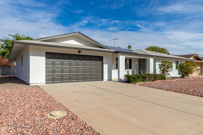 Photo - 9830 W Evergreen Dr (Sun City, AZ) House