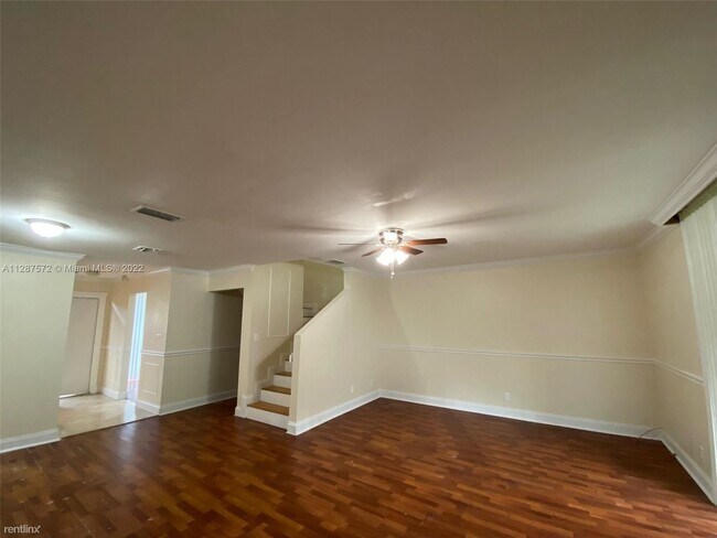 Building Photo - 2 br, 2.5 bath House - 1241 Hampton Blvd