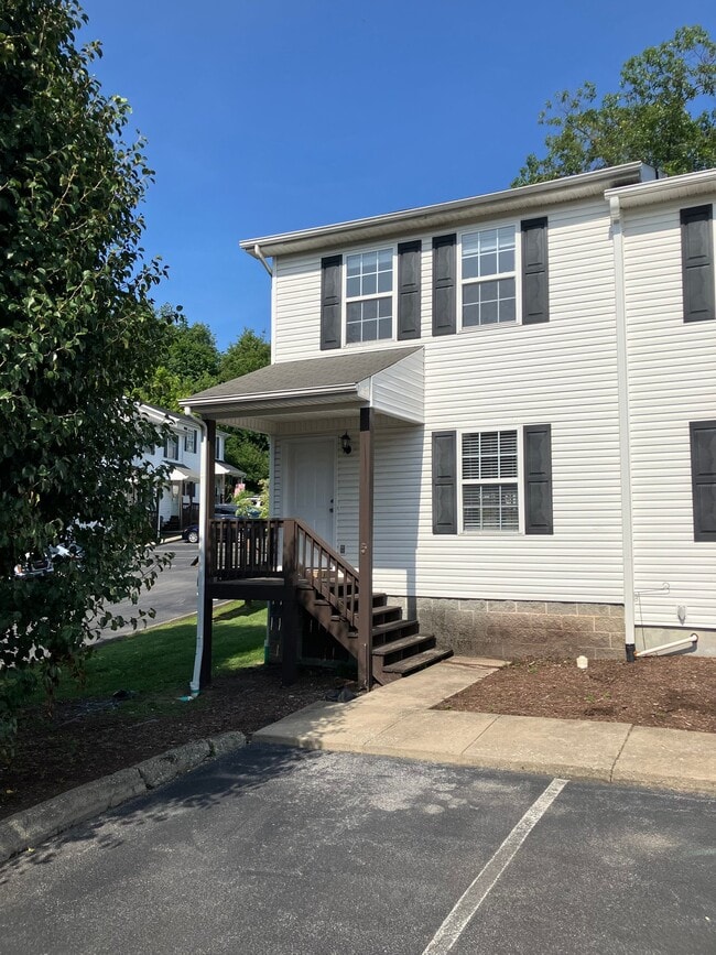 Building Photo - 2023 Weaver Pike