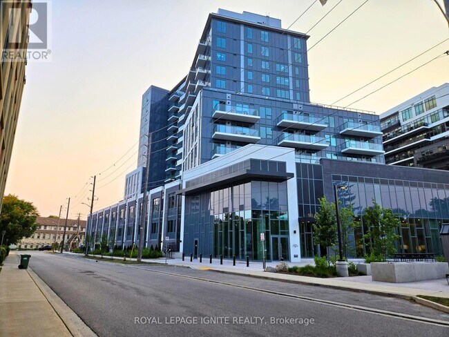 Photo du bâtiment - 93-893 Arthur St S