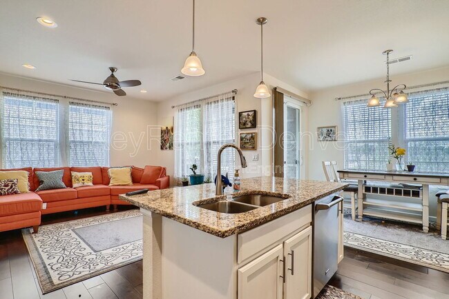 Foto del edificio - 8916 E Caley Way