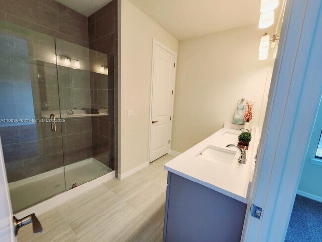 Foto del edificio - 8189 Cinch Way