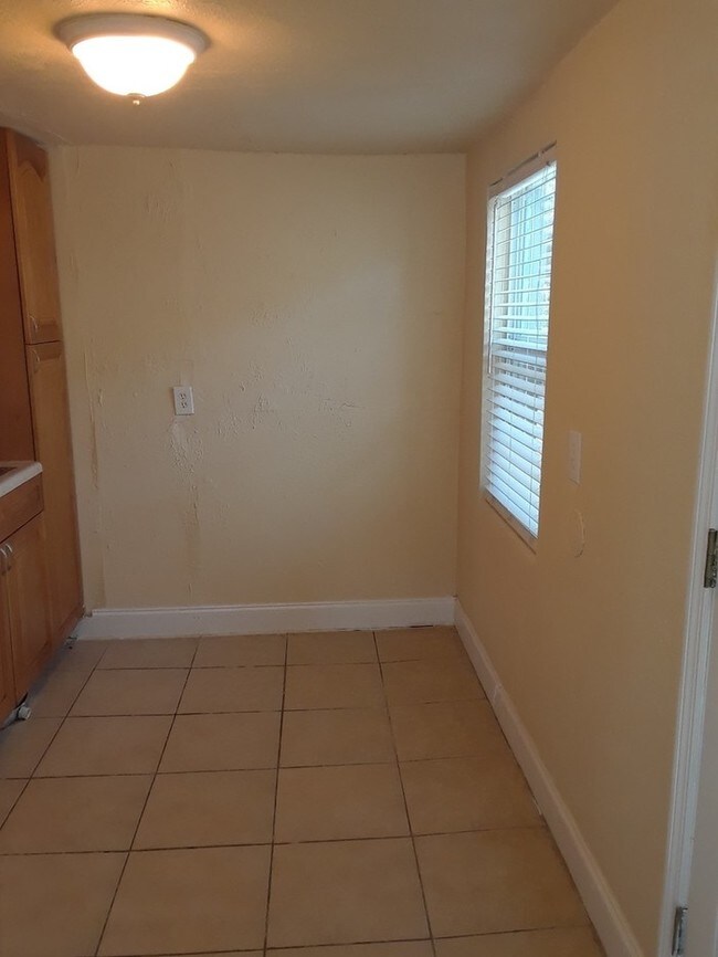 Foto del edificio - Renovated 2 Bedroom - Downtown