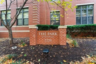 Building Photo - 2220 Fairfax Dr