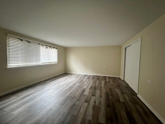 Foto del edificio - 2033 W 111th St