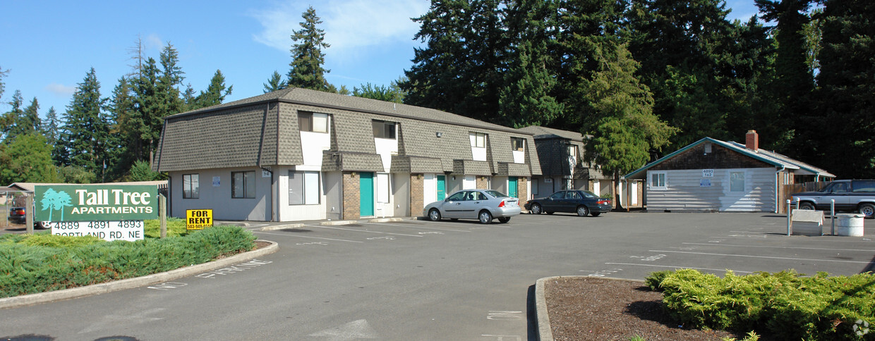 Primary Photo - Tall Tree Apartments