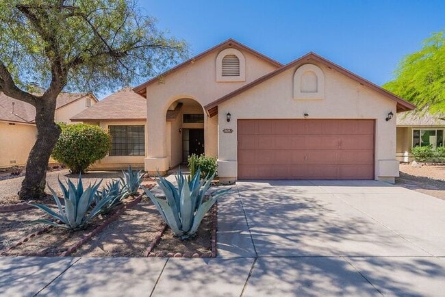 Photo - Bright, Spacious & Ready to Welcome You Ho... House