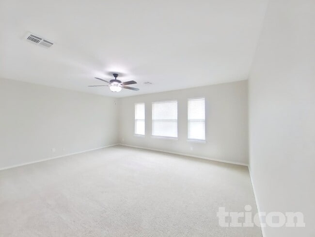 Building Photo - 213 Ridge Bluff