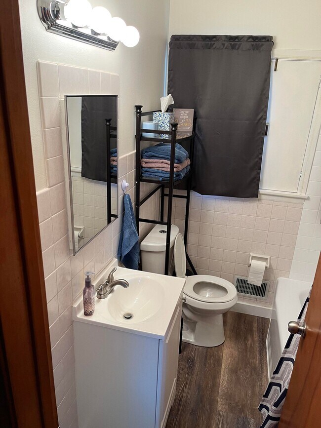 Foto del edificio - 3825 N 97th Pl