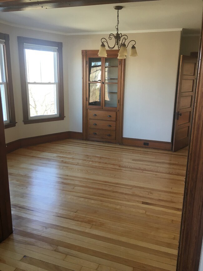 Dining Room - 1538 Congress St