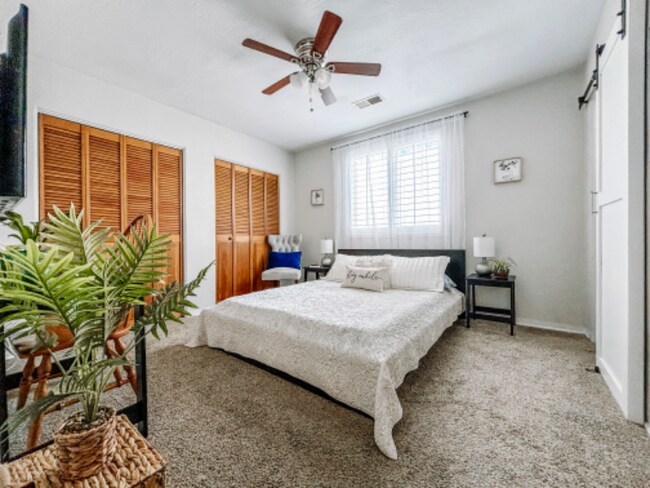 Foto del edificio - 4706 Crest Ave SE