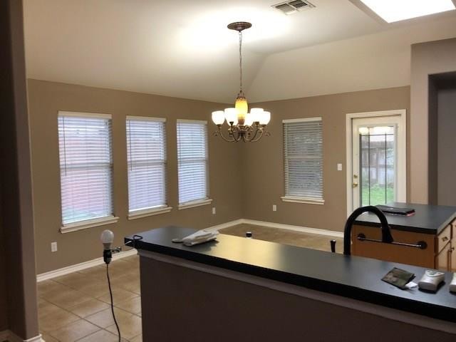 Foto del edificio - 5829 Sutherland Dr