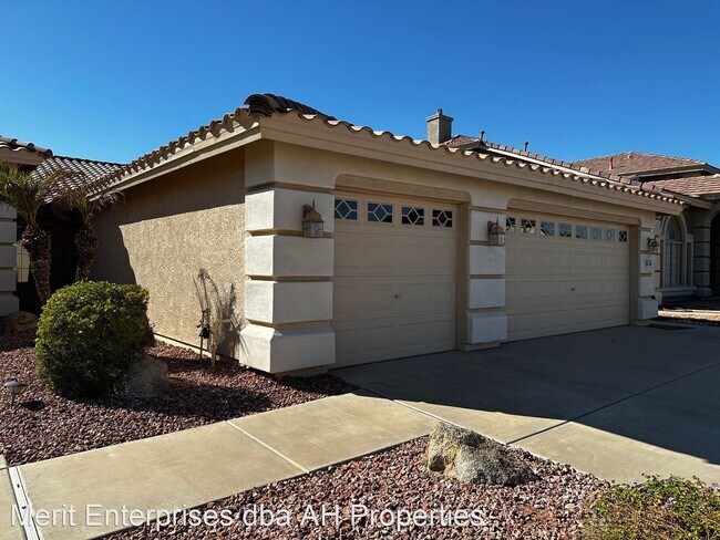 Building Photo - 5 br, 3.5 bath House - 5104 N 136TH LN