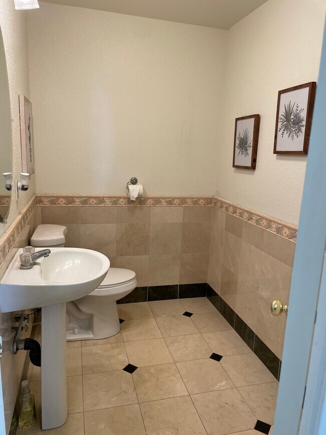 Foto del edificio - 5427 Brook Hollow Ct