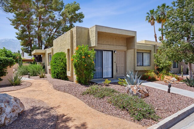 Foto del edificio - Villas De Las Flores South End Palm Spring...