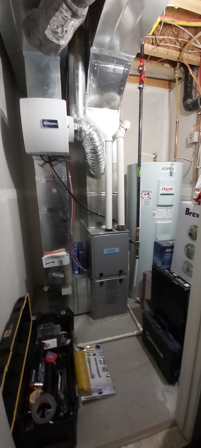 Photo du bâtiment - 1816 Rutherford Rd SW