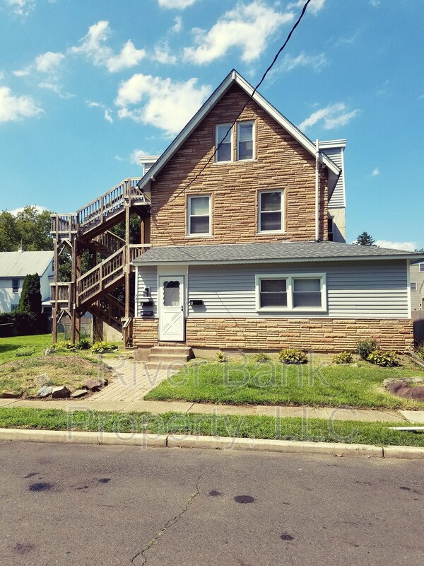 Building Photo - 742 Franklin St
