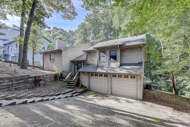 Building Photo - 430 Chimney Bluff