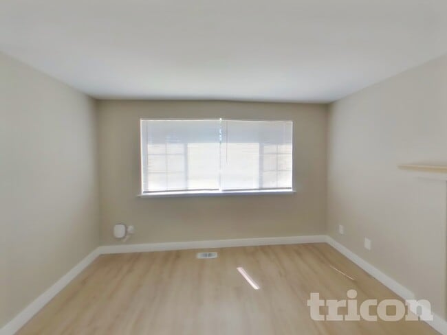 Building Photo - 5925 Beltway Loop SE
