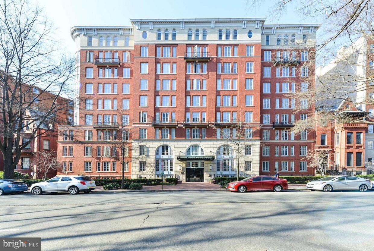 Beaux Arts Facade - 1441 Rhode Island Ave NW