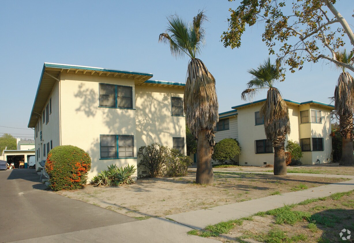 Building Photo - 2903-2915 Gracia St