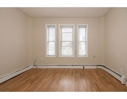 Building Photo - 232 E Haverhill St