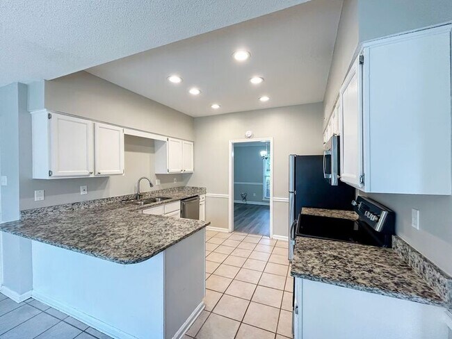 Foto del edificio - 8236 Trinity Rd